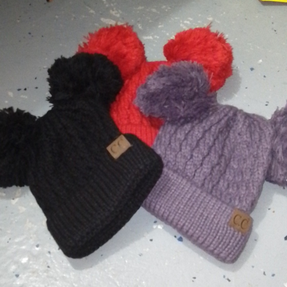 Tuques - Picture 2 of 5